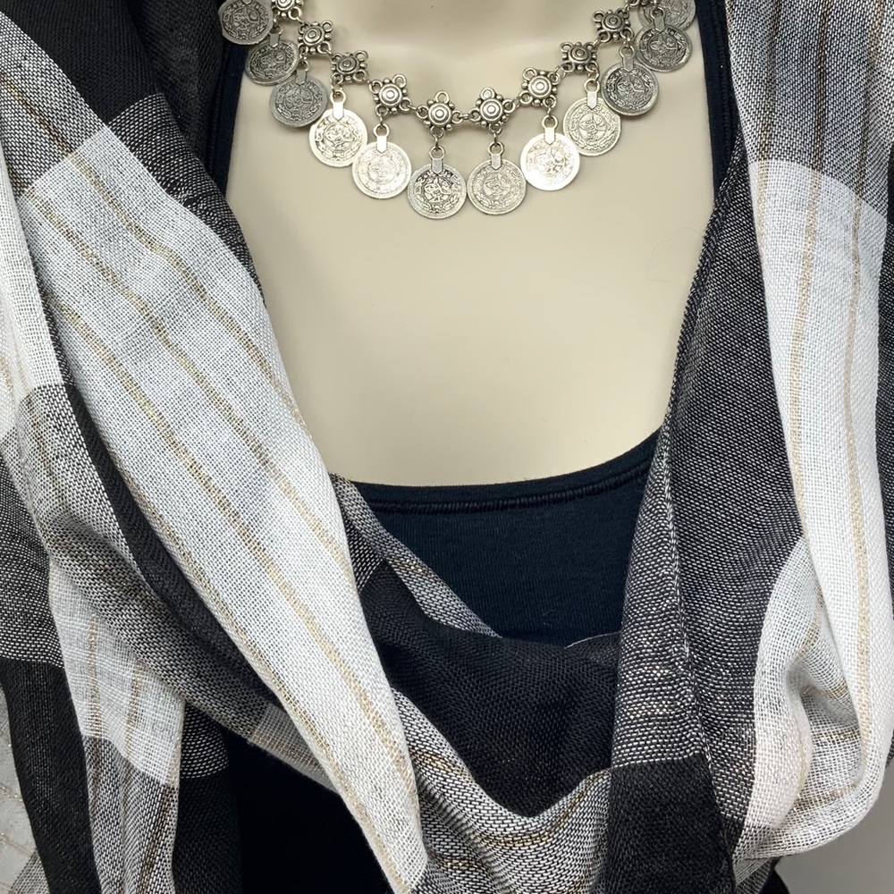 Meet your Posher, Maha